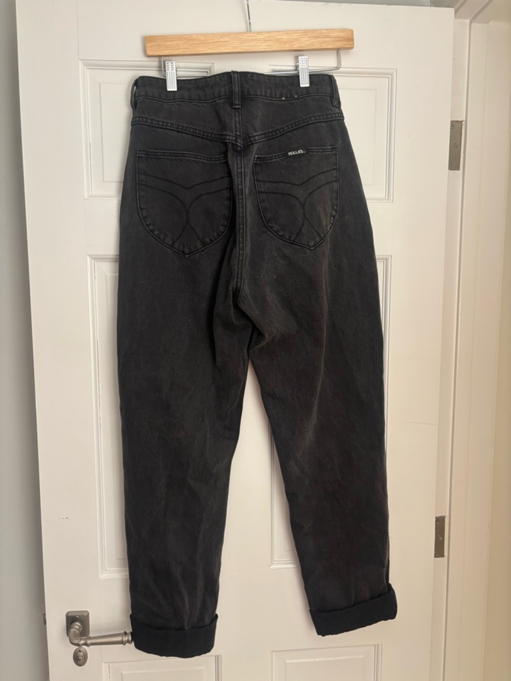 ROLLA'S Elle Super High Rise Relaxes Leg Pants in Black - Picture 5 of 6